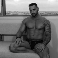 Gogo danseur Suisse Ricardo