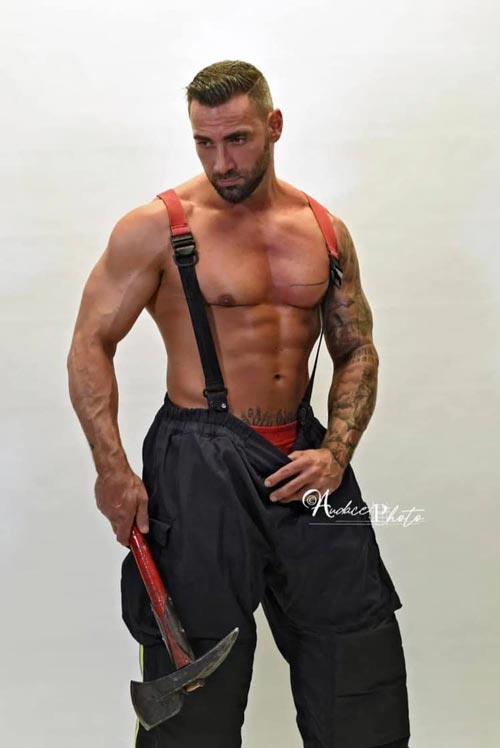 Stripteaseur Bienne thème pompier