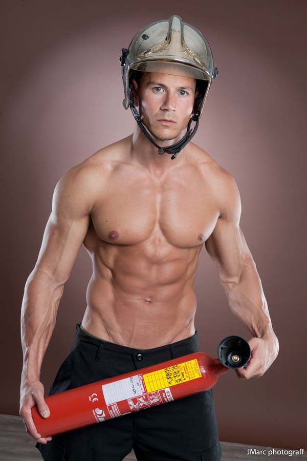 Stripteaseur Neuchâtel show pompier